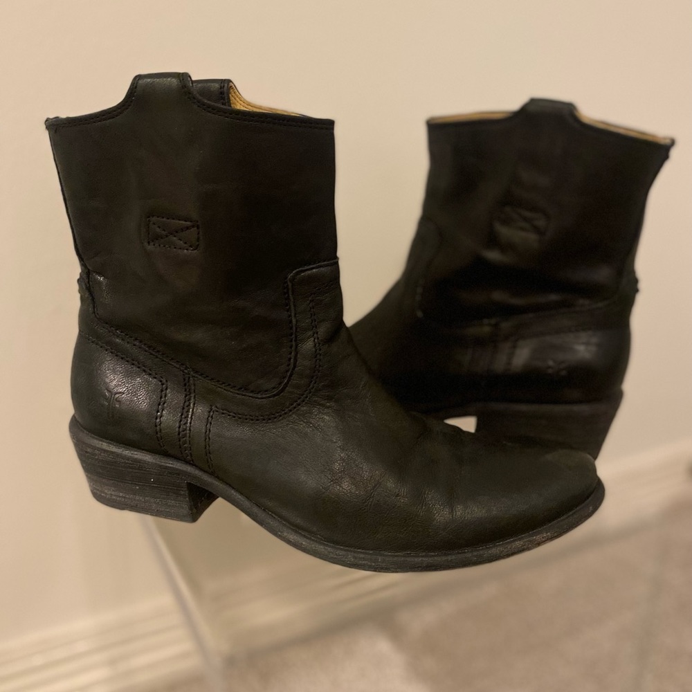 Frye black short boot size 38